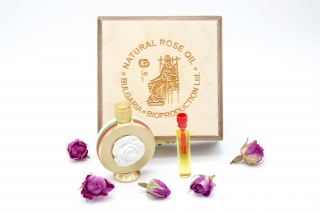 Rose oil in a beautiful vial and placed in luxurious wooden box 150g